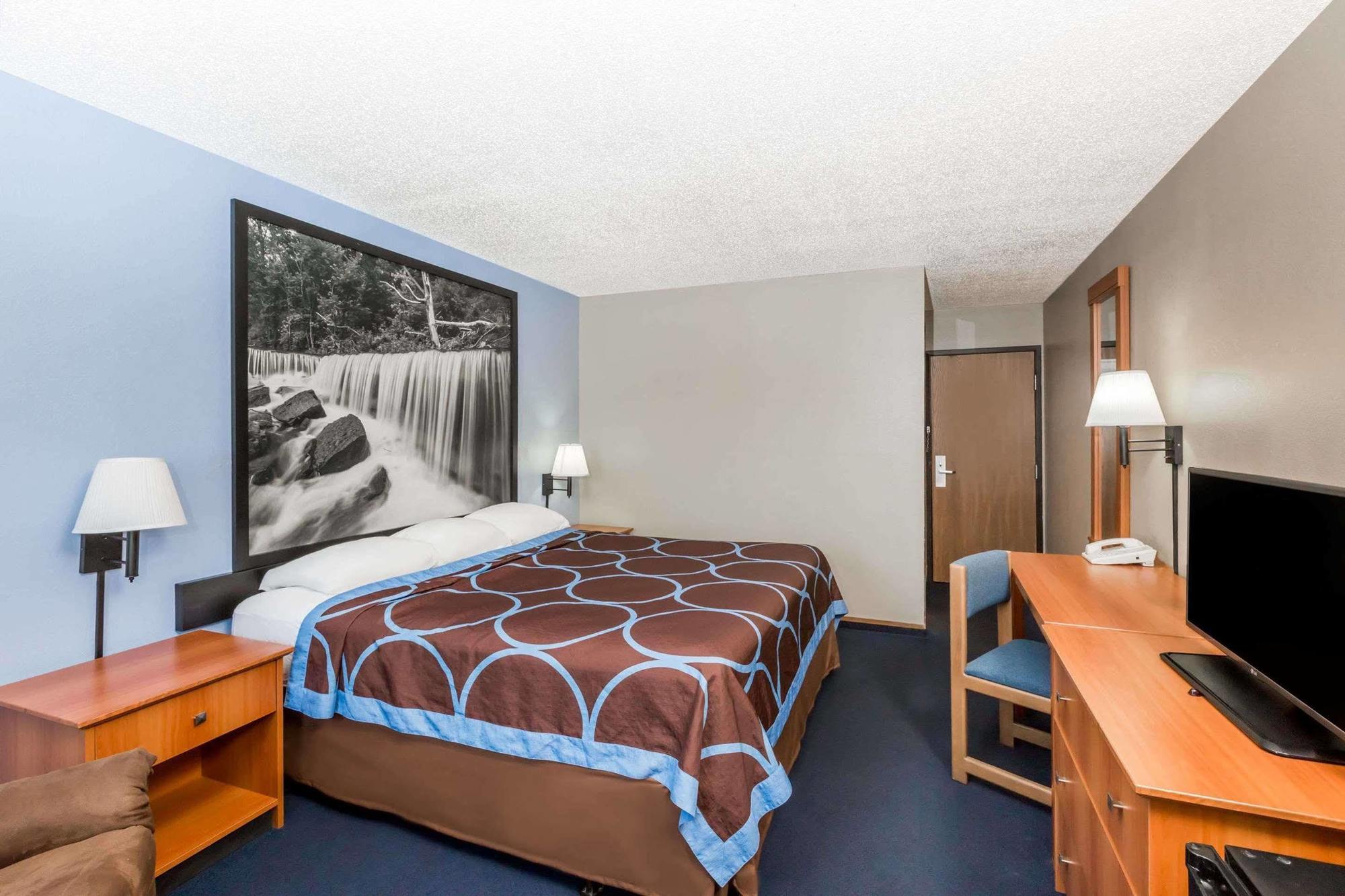 Super 8 By Wyndham Manhattan Ks Exterior photo